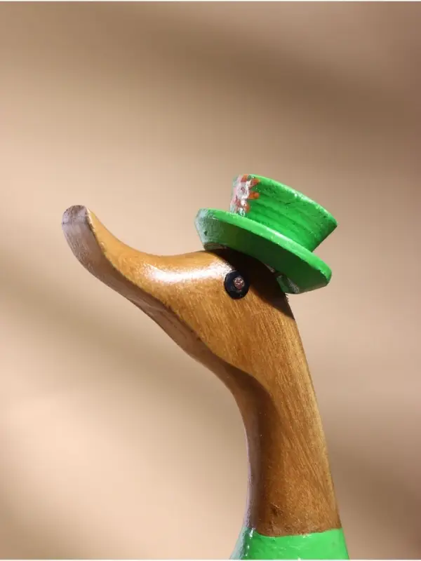 Сувенир &laquo;Утка в зеленой одежде с принтом&raquo;, дерево, 13&times;9&times;27 см