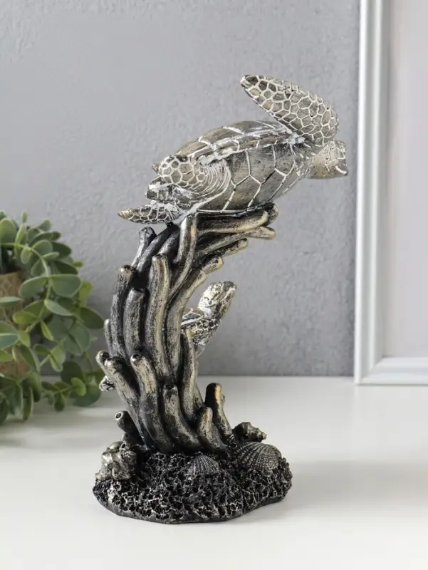 Сувенир полистоун "Морские черепахи в кораллах" бронза с белой патиной 14х12,5х21 см