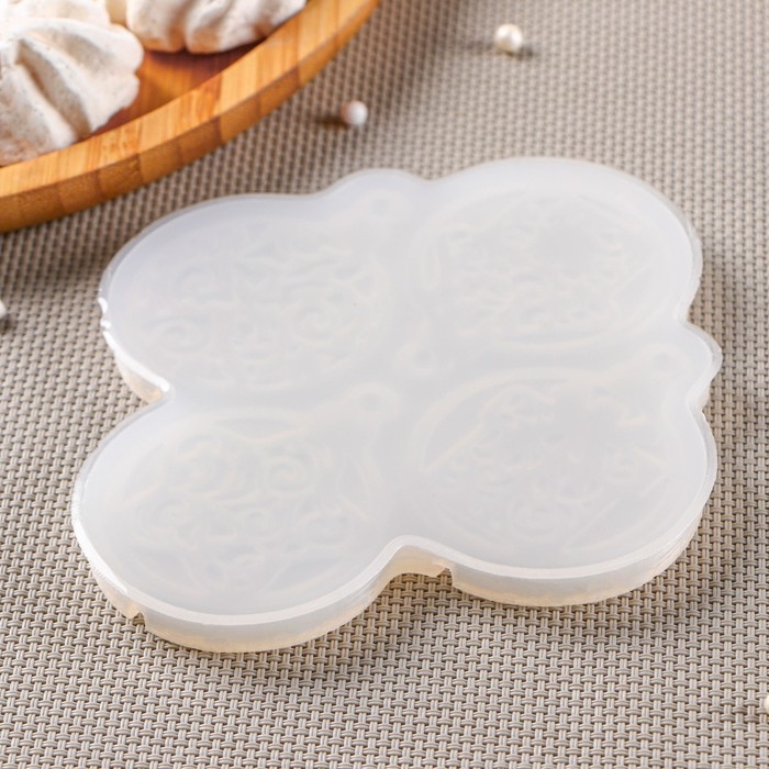 Силиконовый молд для леденцов и шоколада «Шары», 12×12 см, ячейка d=5 см, цвет прозрачный Силиконовый молд для леденцов и шоколада «Шары», 12×12 см, ячейка d=5 см, цвет прозрачный