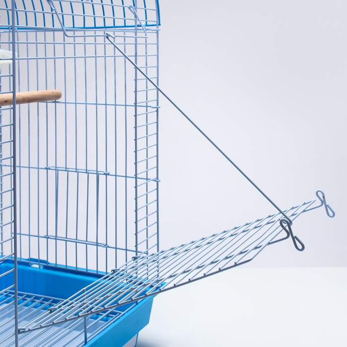 Клетка для птиц Bd-3/1o, раскрывающаяся крыша, 47,5 х 37 х 70 см, голубая (фасовка 6 шт) Клетка для птиц Bd-3/1o, раскрывающаяся крыша, 47,5 х 37 х 70 см, голубая (фасовка 6 шт)
