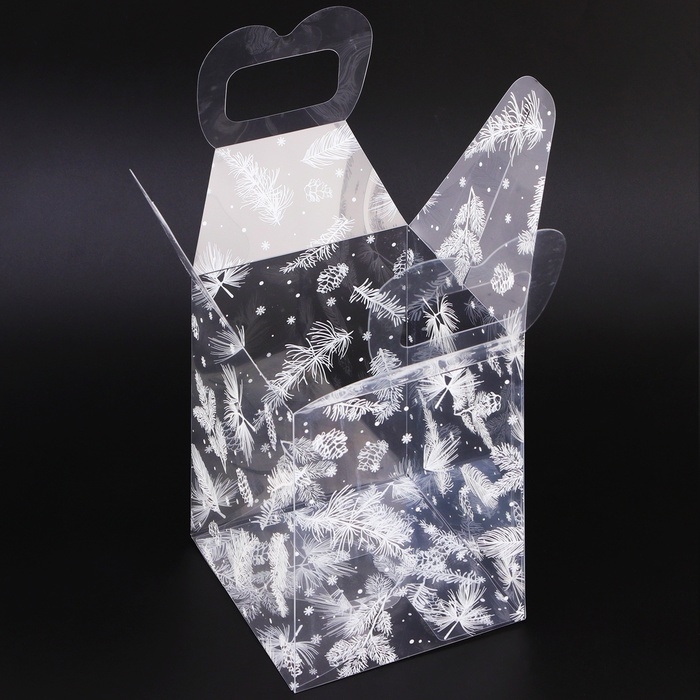 Новый год. Коробка подарочная новогодняя складная ПВХ Новый год. Коробка подарочная новогодняя складная ПВХ "Новогодние веточки" 12 х 12 х 15 см.