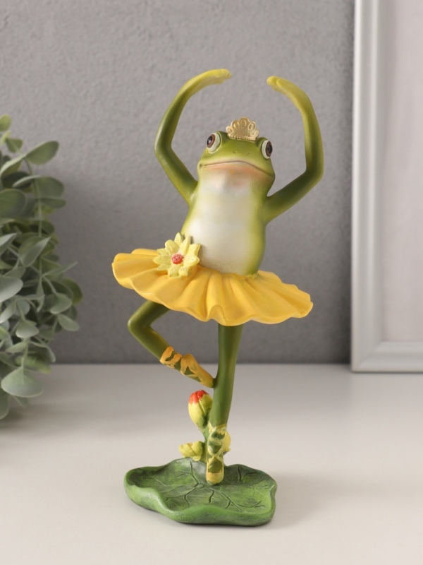 Сувенир полистоун Сувенир полистоун "Лягушка-царевна в пачке балерины" 9,5х9х20 см