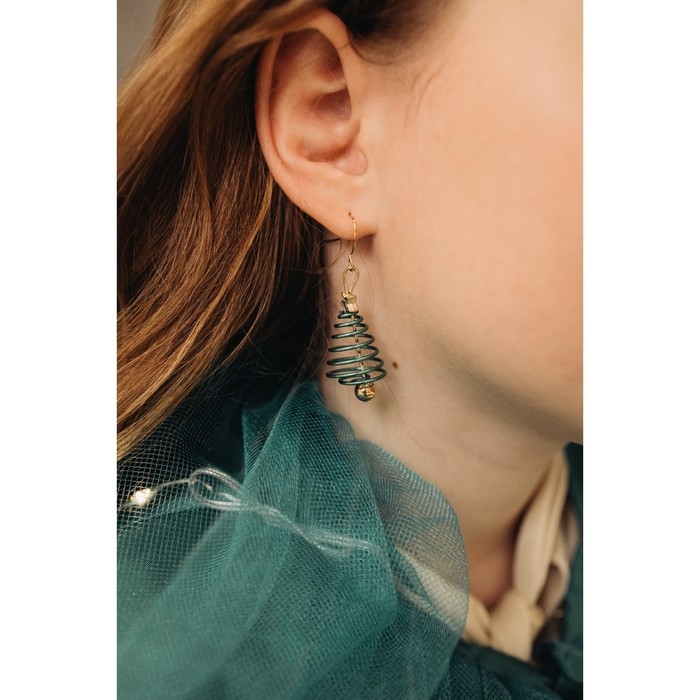 Новый год! Серьги «Ёлка» спираль, цвет зелёный в золоте Новый год! Серьги «Ёлка» спираль, цвет зелёный в золоте