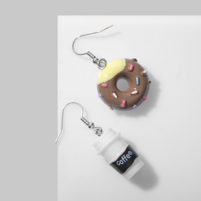 Серьги пластик «Кофе с пончиком», цветные в серебре Серьги пластик «Кофе с пончиком», цветные в серебре