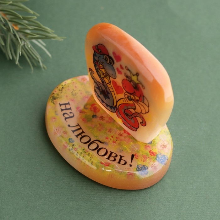 Сувенир Сувенир "Змея На любовь! 2025", селенит 6х6х4,5 см