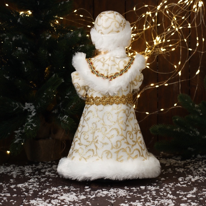 Снегурочка "В шубке с орнаментом" двигается, с подсветкой, 40х20 см, золото