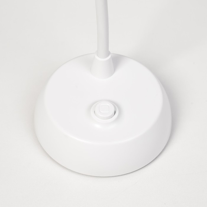 Настольная лампа Стади LED от батареек 3АА белый 8,5х8,5х30,5 см RISALUX