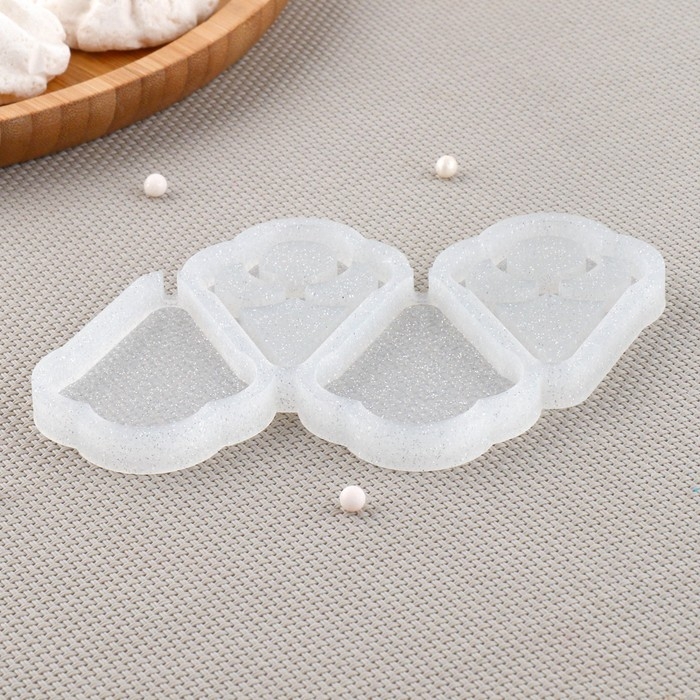 Силиконовый молд для леденцов и шоколада «Мороженое погремушка», 6×4 см, цвет прозрачный Силиконовый молд для леденцов и шоколада «Мороженое погремушка», 6×4 см, цвет прозрачный