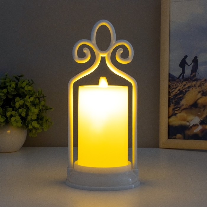 Ночник Ночник "Свеча на подсвечнике" LED от батареек 3хААА белый 11х11х25 см RISALUX