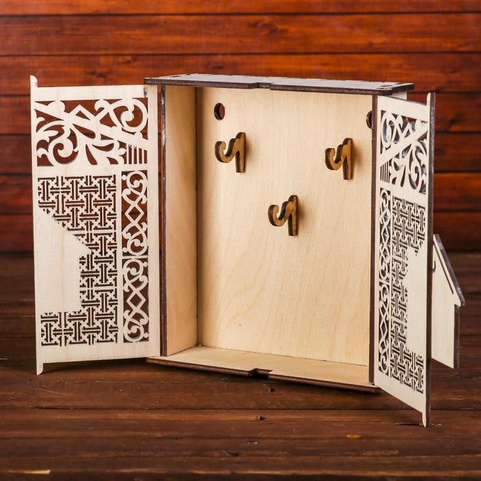 Ключница дерево Ключница дерево "Домик. Мир вашему дому" 18х20,5х6 см