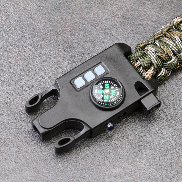 Браслет для выживания 5в1 (паракорд - 3 м, компас,свисток,огниво, фонарь), лесной камуфляж 1022407 Браслет для выживания 5в1 (паракорд - 3 м, компас,свисток,огниво, фонарь), лесной камуфляж 1022407