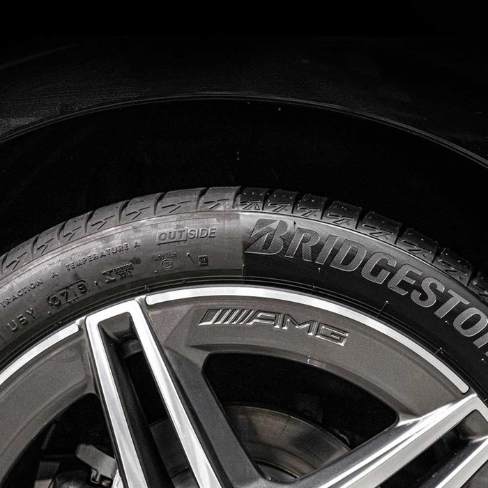 Чернитель-очиститель шин LAVR Tire shine 650 мл, аэрозоль, Ln1427 Чернитель-очиститель шин LAVR Tire shine 650 мл, аэрозоль, Ln1427