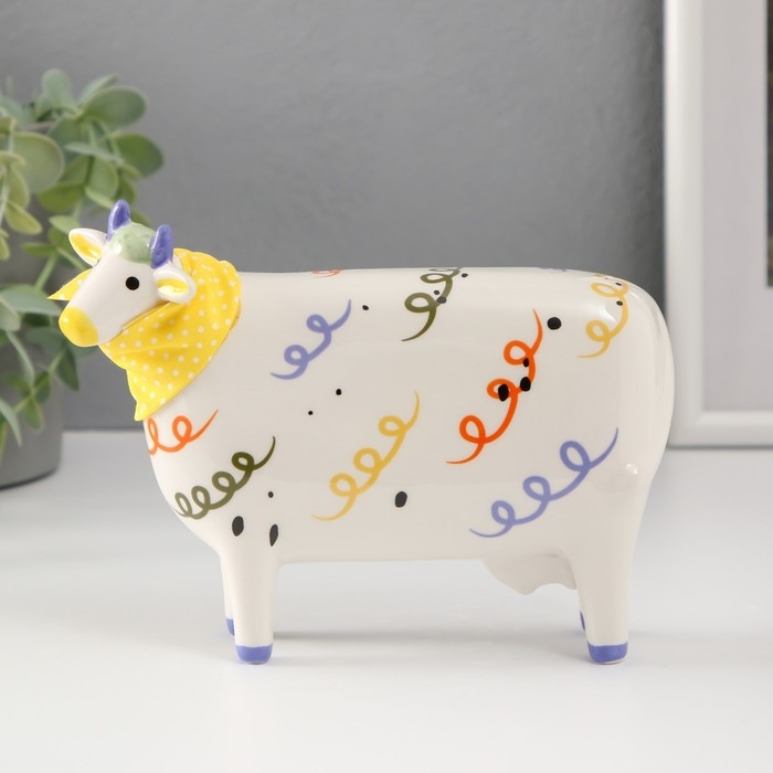 Сувенир керамика  Сувенир керамика "Корова с косынкой" разноцветные спиральки 15,8х5,6х12,3 см