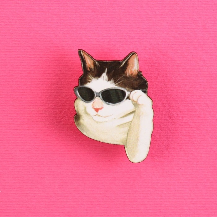 Значок деревянный «Кот в очках», серия мемы , 2,4 х 3,2 см Значок деревянный «Кот в очках», серия мемы , 2,4 х 3,2 см