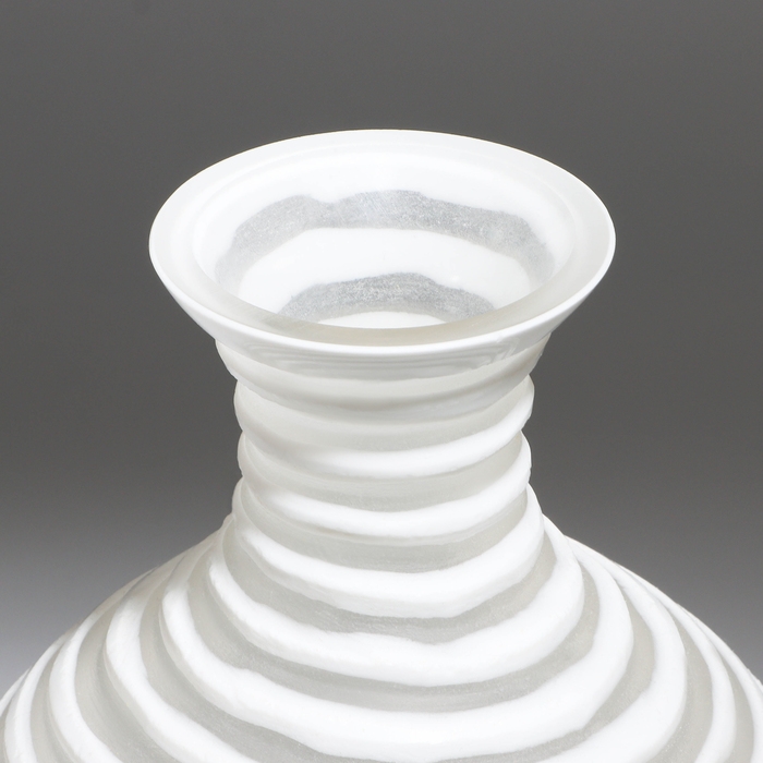 Ваза для цветов «Аркадия» из стекла, белая 39,5 х 19 х 19 см Ваза для цветов «Аркадия» из стекла, белая 39,5 х 19 х 19 см