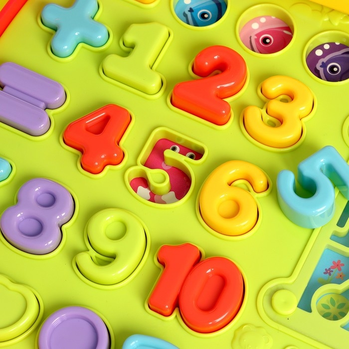 Развивающий столик «Играй и учись», цвет красный Развивающий столик «Играй и учись», цвет красный