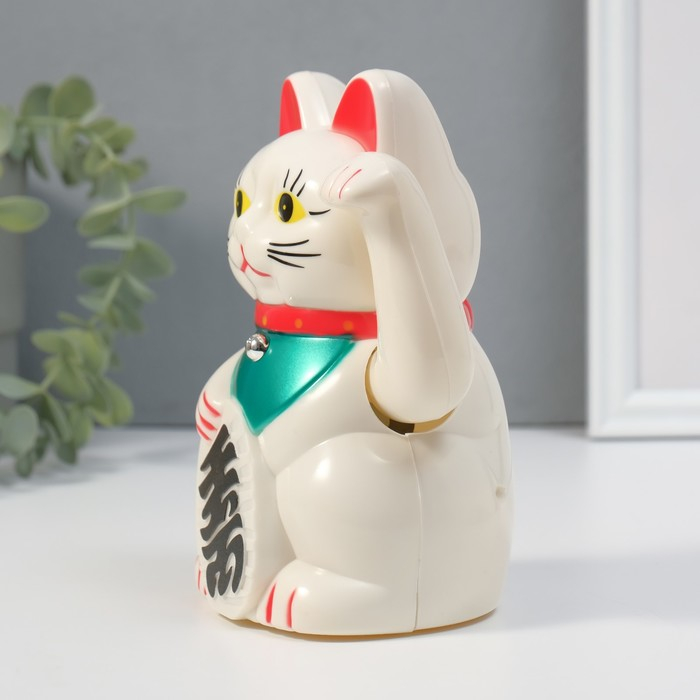 Маятник пластик "Манэки-нэко белый" от батарейки 1АА 15,5х11х8 см