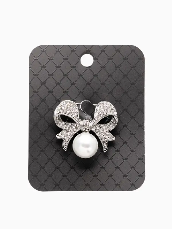Брошь &laquo;Жемчужинка&raquo;, классический бантик, белая в серебре