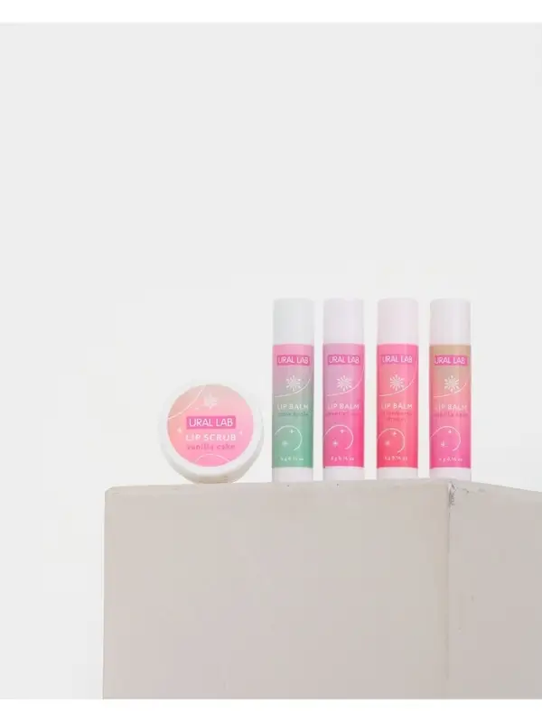 Подарочный набор новогодний Winter Fantasy, 4 бальзама и скраб для губ, URAL LAB Подарочный набор новогодний Winter Fantasy, 4 бальзама и скраб для губ, URAL LAB