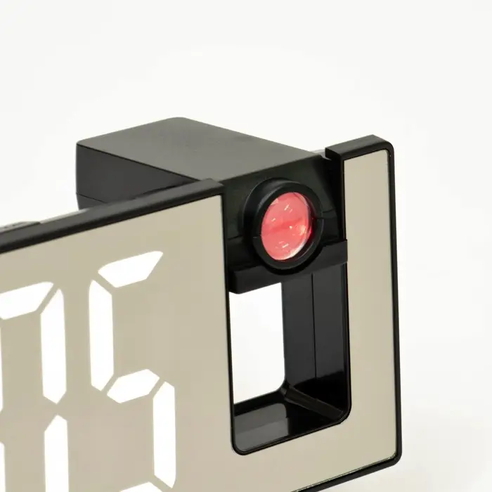 Часы-будильник электронные настольные с проекцией на потолок, 18.4&times;7.5 см, белая индикация