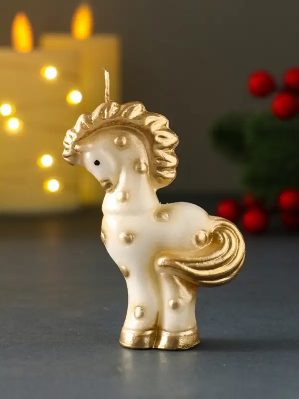 Свеча новогодняя "Лошадка" золотой 6х2,5х8,2 см