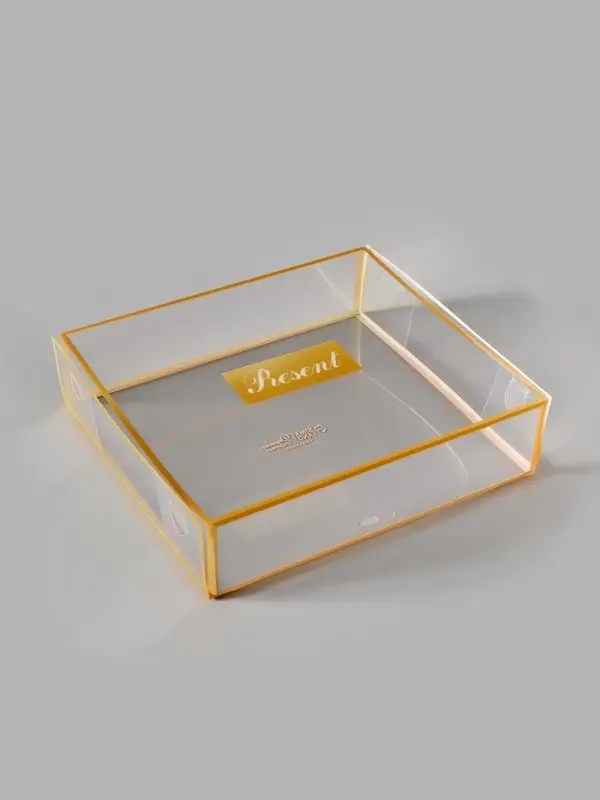 Коробка подарочная пластиковая с тишью и гирляндой Present, 20&times;18&times;5 см