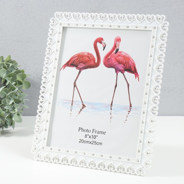 Фоторамка пластик 20х25 см Фоторамка пластик 20х25 см "Рама из сердечек" белая