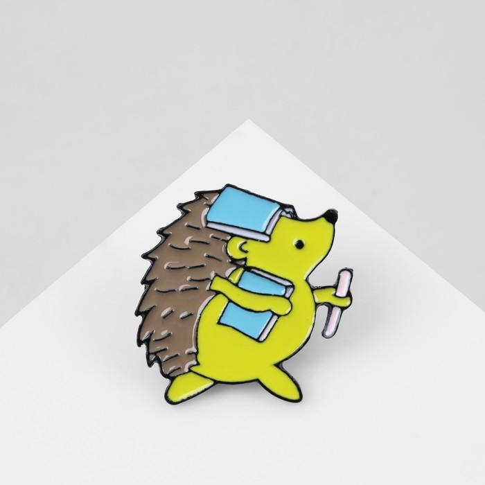 Значок «Ёжик» ученик, цветной в чёрном металле Значок «Ёжик» ученик, цветной в чёрном металле