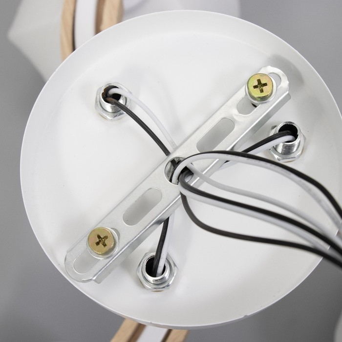 Люстра Люстра "Антер" 3хЕ27 40Вт белый 48х48х27 см BayerLux