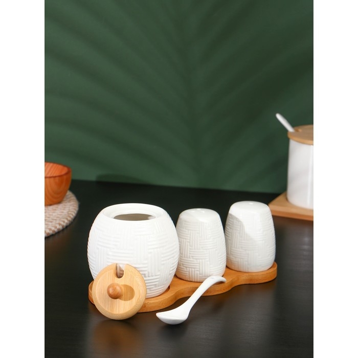 Набор фарфоровый для специй на бамбуковой подставке BellaTenero, 3 предмета: солонка 70 мл, перечница 70 мл, сахарница с ложкой 260 мл, цвет белый Набор фарфоровый для специй на бамбуковой подставке BellaTenero, 3 предмета: солонка 70 мл, перечница 70 мл, сахарница с ложкой 260 мл, цвет белый