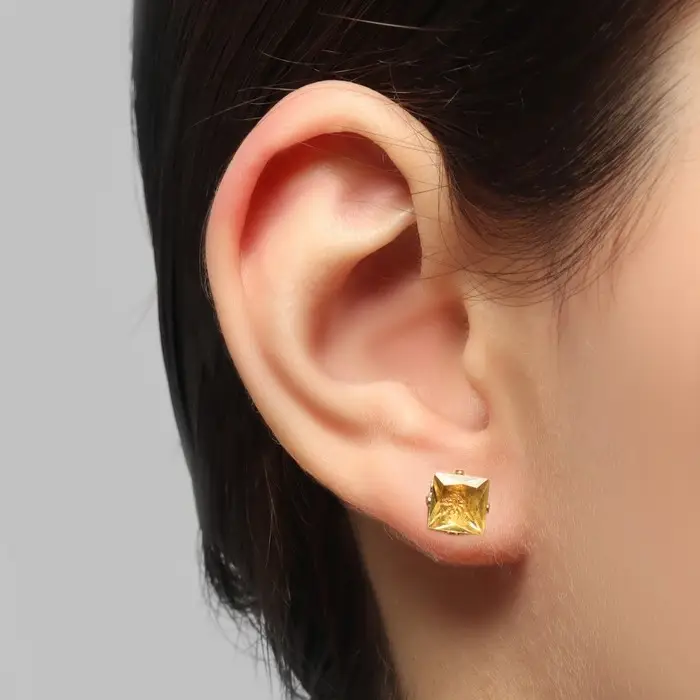 Серьги со стразами «Пусеты» сияние, квадрат, d=0.8, жёлтые в золоте