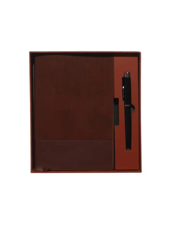 Ежедневник недатированный формат А5, 80л, линия, с ручкой, подар коробка, Коричневый