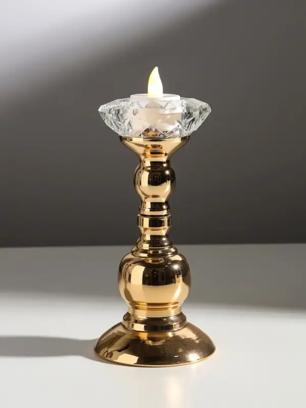 Подсвечник на 1 свечу &laquo;Кристальная чаша. Фигурный&raquo;, d=5 см, под золото, 8&times;8&times;19 см