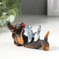 Фигура "Такса с друзьями", 4,9х4,5х8,9см