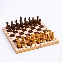 Шахматные фигуры, дерево, король 7.2 см, пешка 4.5 см, d=2 см