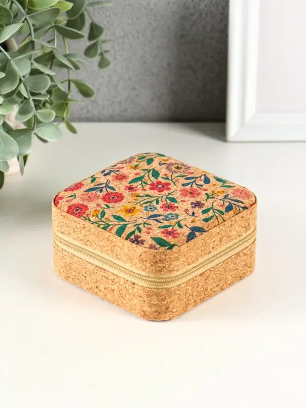 Шкатулка кожзам для украшений "Цветочная" пробка 10х10х5 см