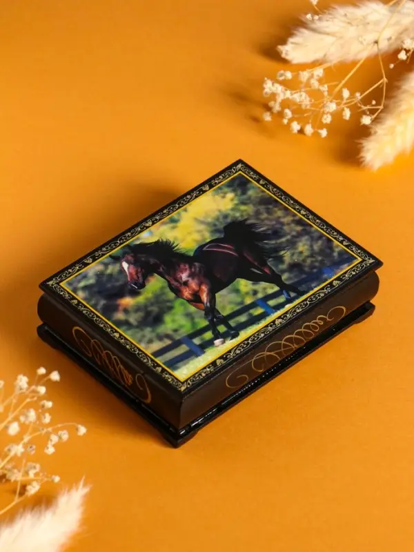Шкатулка «Конь», 10×14 см, лаковая миниатюра