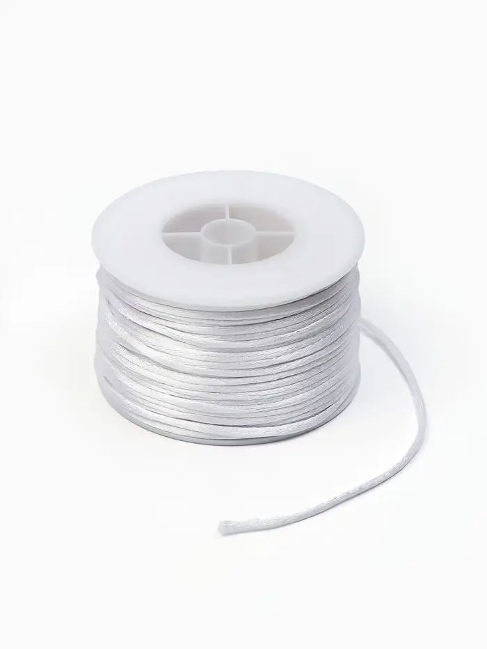 Шнур атласный на бобине 2мм ,50 метров, цвет белый Шнур атласный на бобине 2мм ,50 метров, цвет белый