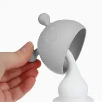 Прорезыватель силиконовый для зубов с погремушкой 3 в 1 M&B «Зайка», серый