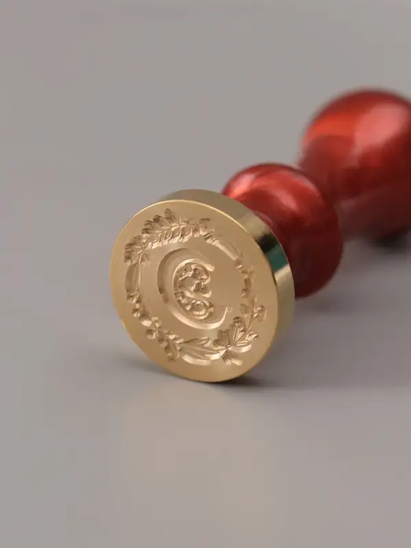Печать для сургуча с пластиковой ручкой &laquo;Венок с буквой C&raquo;, 2.5&times;2.5&times;6.3 см