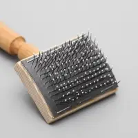 Щётка - пуходёрка, основание 60&times;50 мм, с каплями, дерево