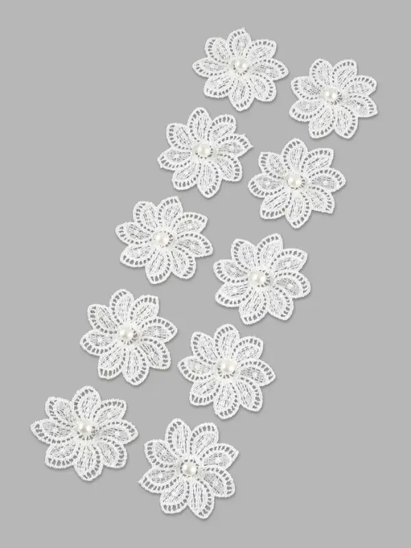 Аппликация для одежды, вязаная, с декором, d=5.5 см, 10 шт., белая