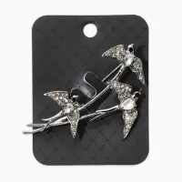 Брошь "Ласточки трио", цвет белый в серебре