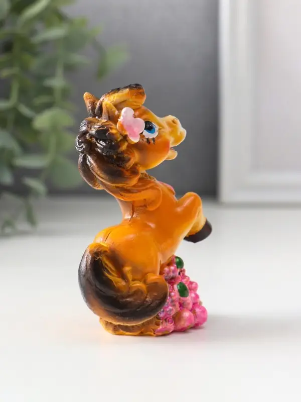 Сувенир полистоун Сувенир полистоун "Лошадка с цветочком в гриве" МИКС 7х3,5х9 см