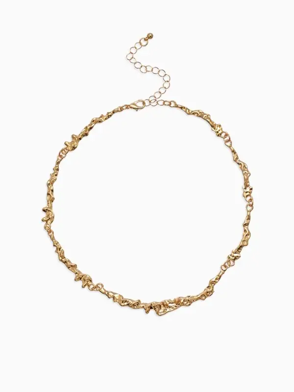 Колье "Мятое" тонкое, цвет золото 35см+ удл