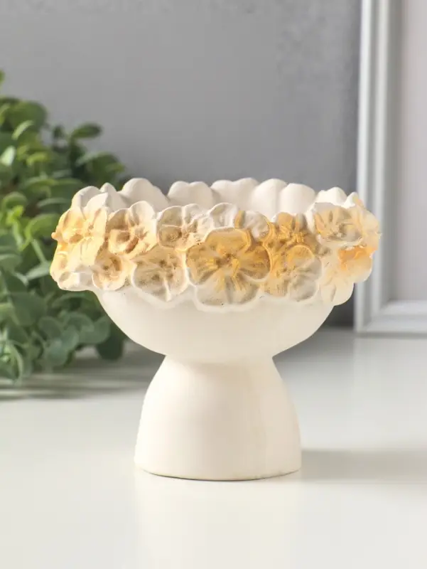 Подставка для мелочей &laquo;Девушка в цветах&raquo;, 10&times;11 см, белая с позолотой