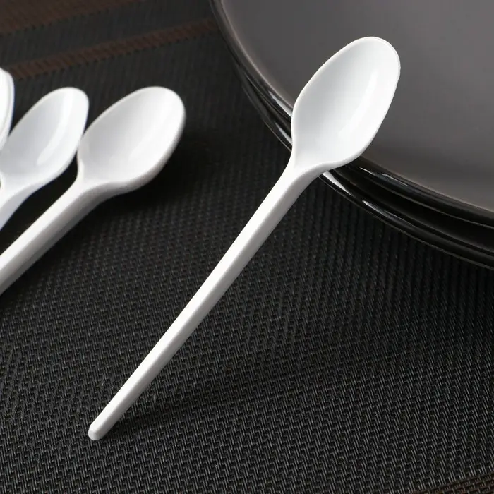 Набор пластиковых одноразовых ложек чайных Мистерия, 12.5 см, 12 шт., белый Набор пластиковых одноразовых ложек чайных Мистерия, 12.5 см, 12 шт., белый