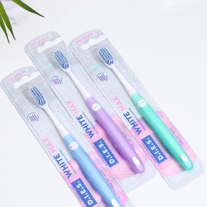 Зубная щётка D.I.E.S. White Max, средней жёсткости, микс, 1 шт. Зубная щётка D.I.E.S. White Max, средней жёсткости, микс, 1 шт.