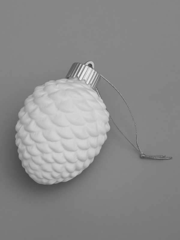 Елочный шар Елочный шар "Шишка" 6.5х6.5х8 см, 1 LED, LR44x3(в компл.), свечение тёплое белое