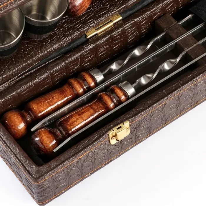 Набор с шампурами подарочный &laquo;Элит-XS&raquo; №13, в коробке из эко-кожи